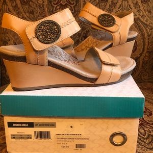 Aetrex Latte Adjustable Strap Wedge Sandal